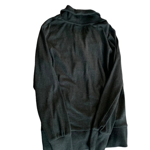 Natural Reflections women's size medium black sweater with pockets - Picture 2 of 5